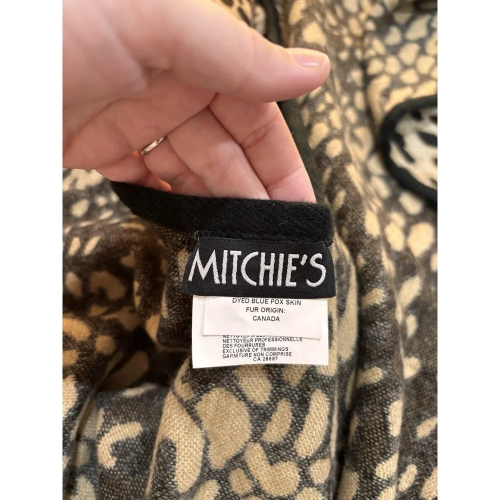 Mitchie's Leopard Print Fox Fur Pom Pom Cape Poncho Mob Wife Tuscan Mom OS